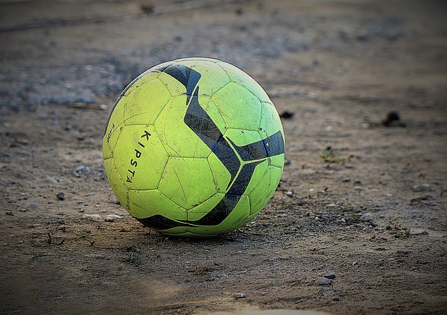 尋求頭球突 尋求頭球突